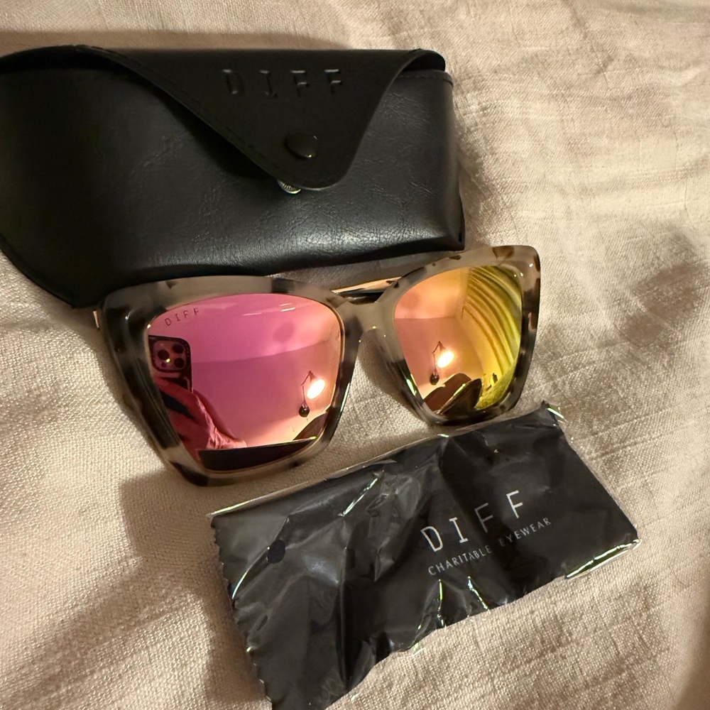 Diff Eyewear Gold and Pink Sunglasses